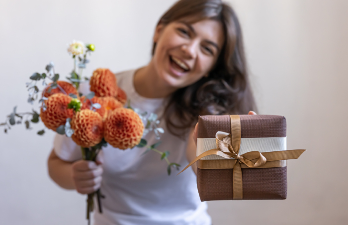 Finden Geschenke für Frauen zum Geburtstag - So einfach sind!