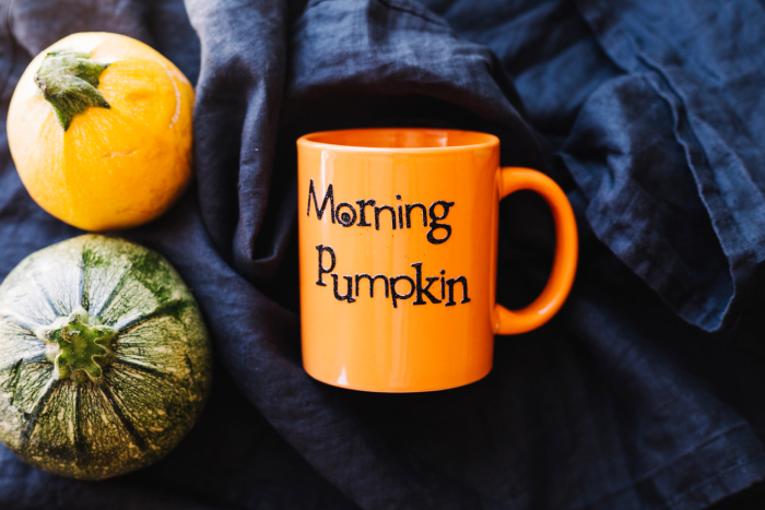 Individuelle Halloween Tasse - Interessante Geschenkidee für Ihren Cousin