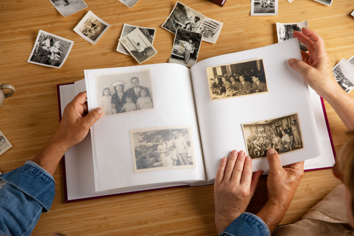 Personalisiertes Fotobuch gilt als interessante Geschenk für Ihre Frauen zum 80. Geburtstag