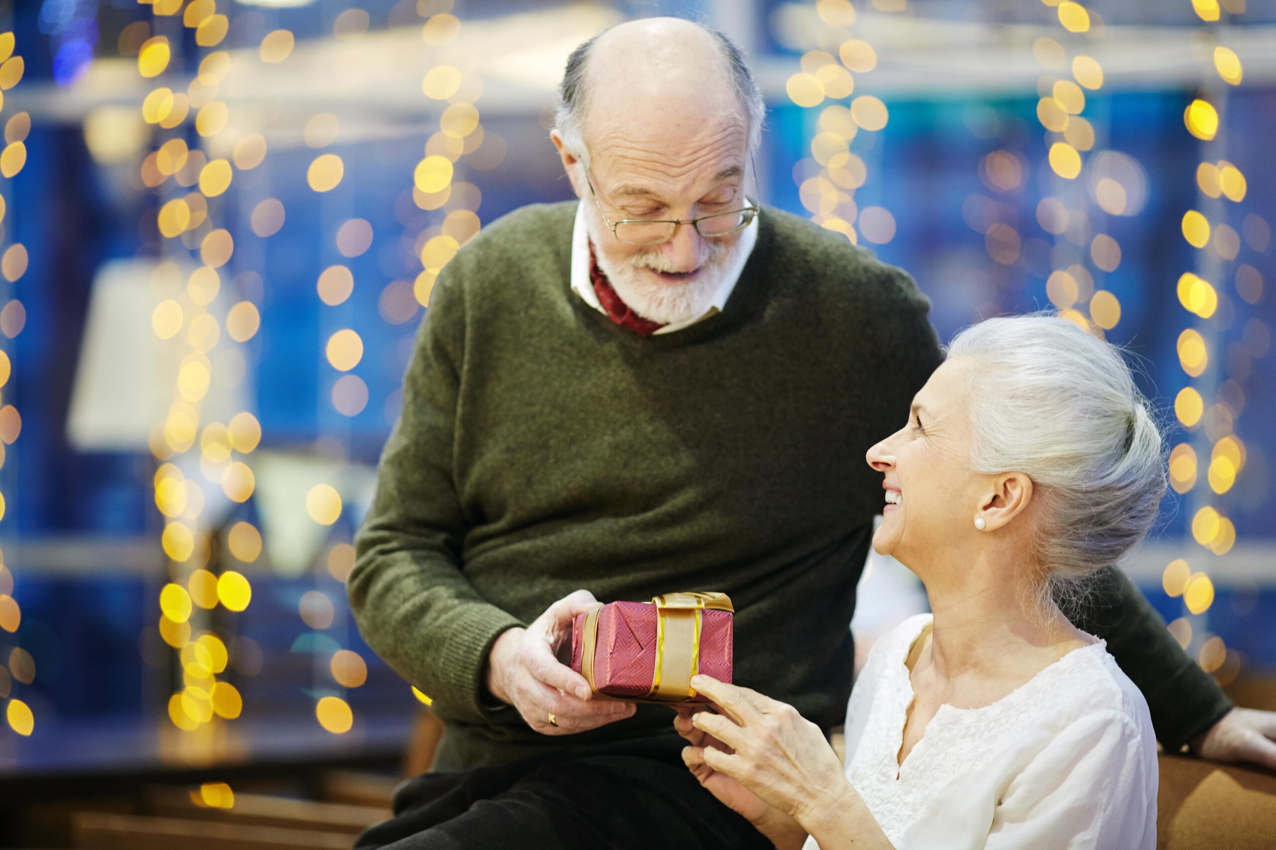 Beste Geschenkideen für Oma und Opa, die Reise Geliebter sind!