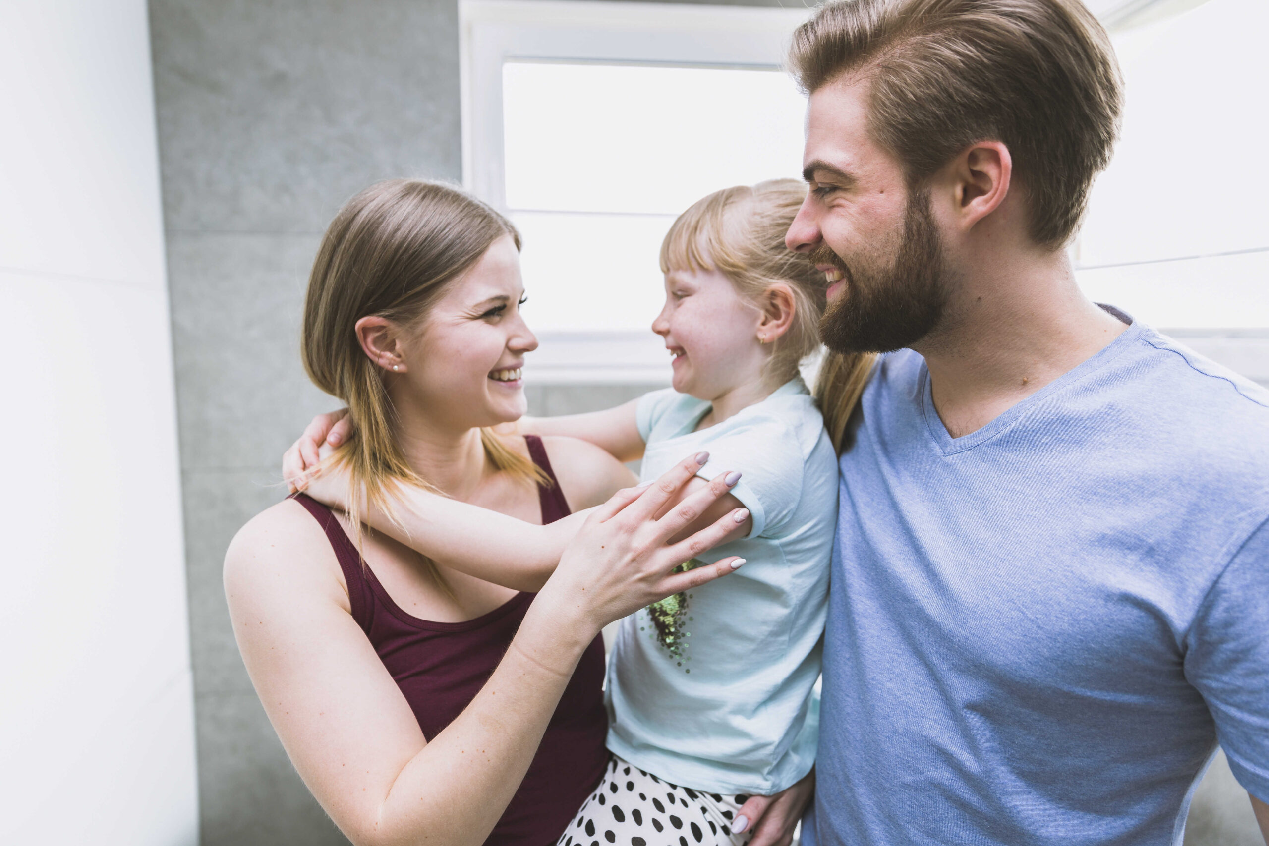 Mama, du bist nicht nur meine beste Freundin, sondern auch meine größte Heldin. An diesem Muttertag sende ich dir all meine Liebe und Wertschätzung. Du machst mein Leben einzigartig.