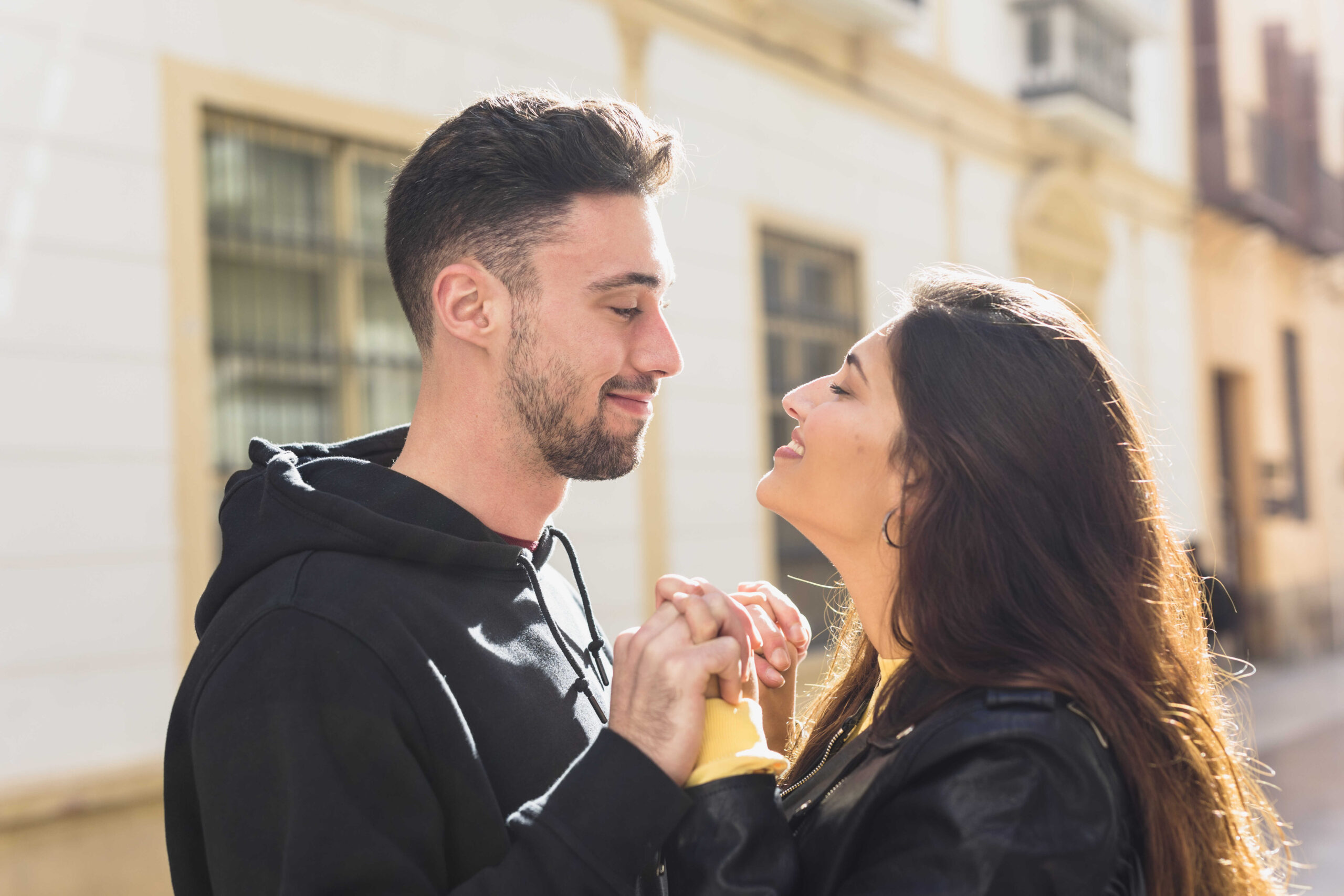 Mit dir wird jeder Tag zu einem Liebesgedicht. Alles Gute zum Valentinstag, mein Poet!