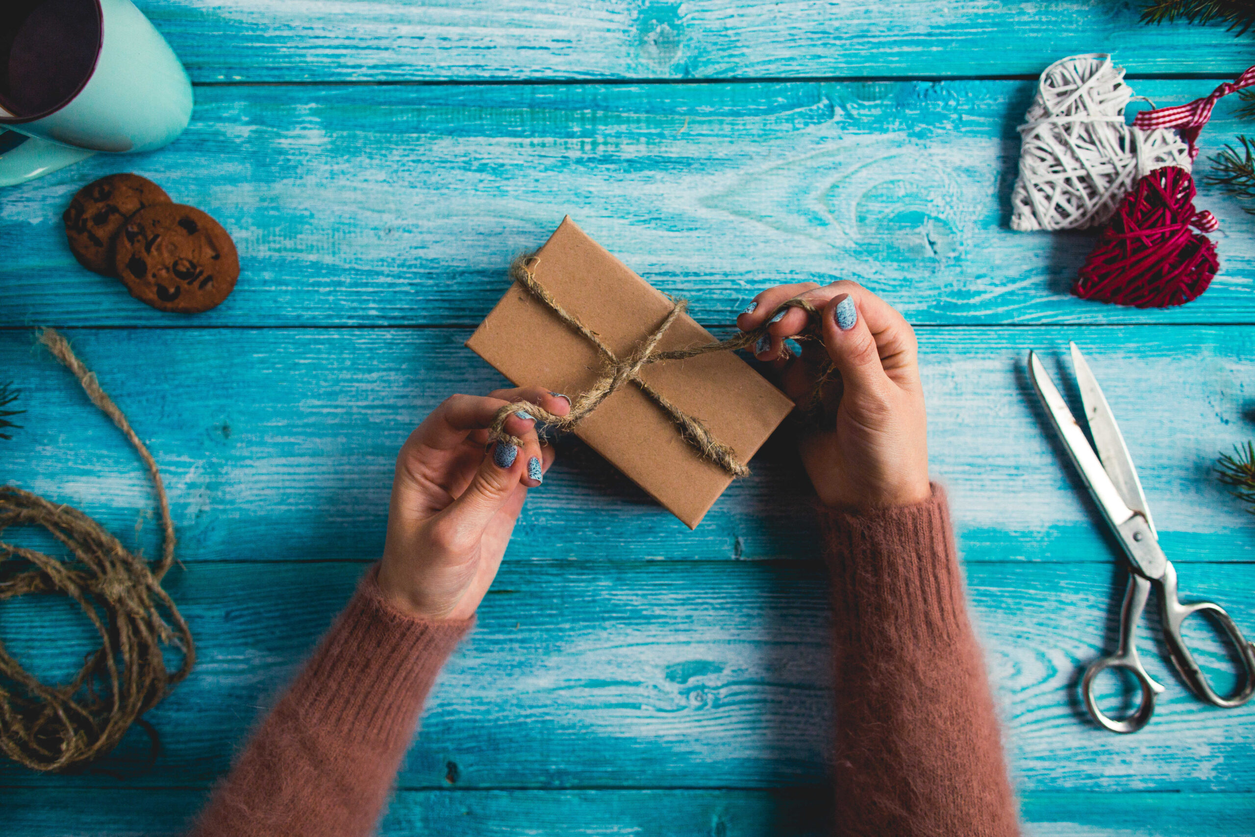 Präsentieren Sie Ihre DIY-Geschenkideen Oma in einer handgefertigten Geschenkbox