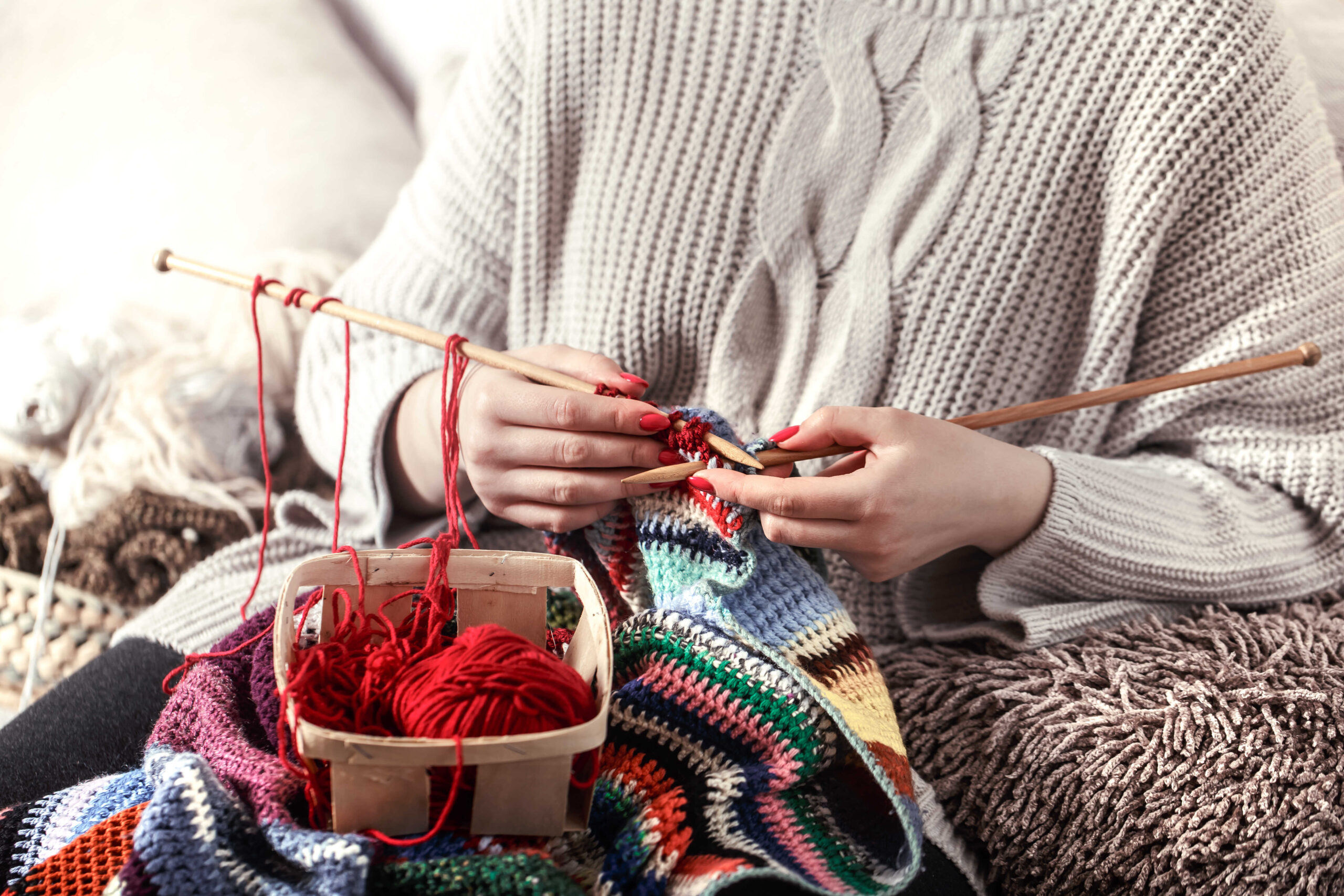 Handgestrickte Wärmende Socken als Geschenkideen für Oma zum selber machen