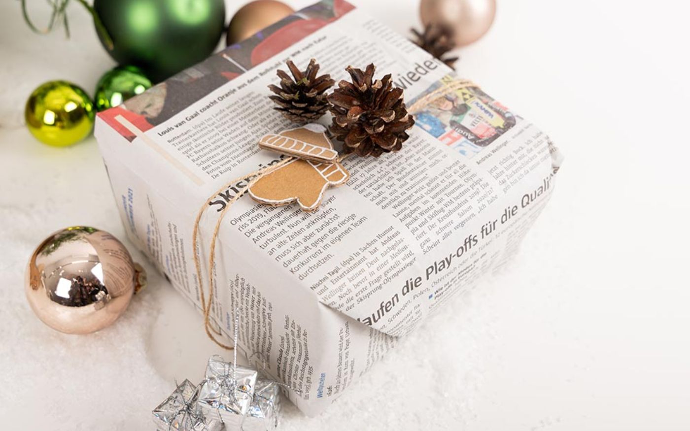 Geschenke verpacken aus alte Zeitungen